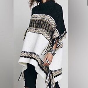 Free People - Sweater Poncho